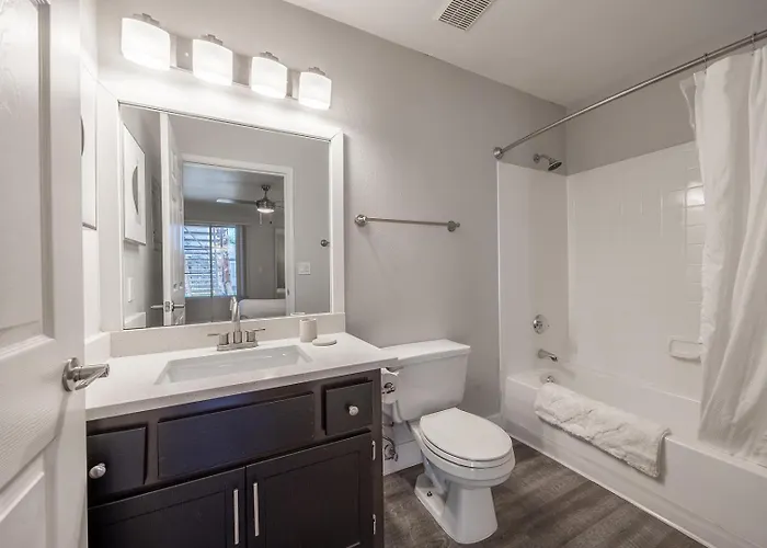 Landing Incredible 1Bd Pool Gym