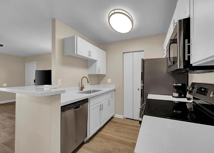 Apartment Landing Incredible 1Bd Pool Gym *