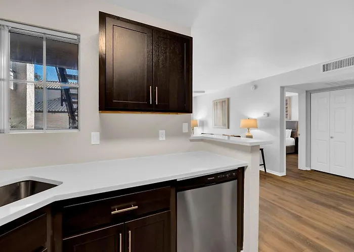 Landing Incredible 1Bd Pool Gym