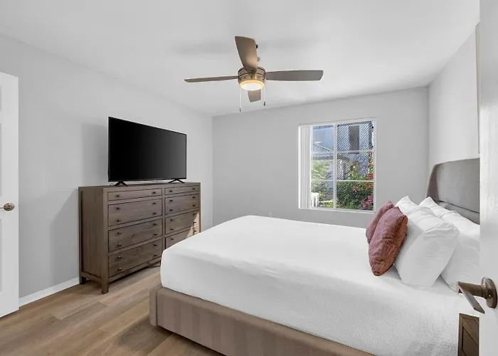 Apartment Landing Incredible 1Bd Pool Gym *